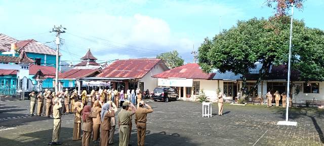 Apel Pagi Pegawai Kantor Kecamatan Leksono